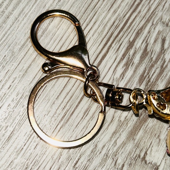 🧁 Cupcake Rainbow Rhinestone Charm Keychain - Picture 6 of 7